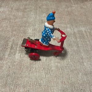Got to go!!! Vintage Juyou Clown Riding Scooter with Original Box